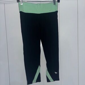 PINK Yoga Victoria’s Secret Active Capri Legging XS. mint green and black. EUC